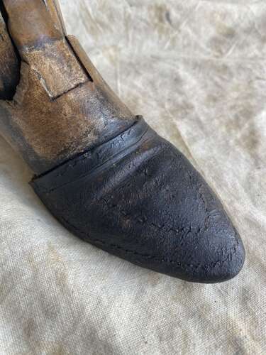 A rare antique Victorian wooden prosthetic leg by Sillis of London