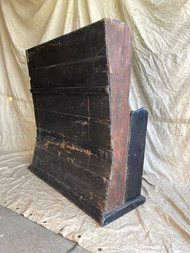 An antique Georgian painted pine tavern settle of small proportions