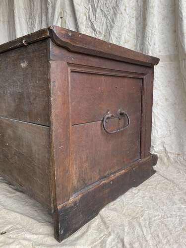 An exceptional antique 18th century oak Italian Cassone wedding chest.