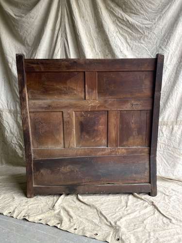 A charming antique 18th century Welsh panelled oak box settle
