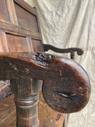 A charming antique 18th century Welsh panelled oak box settle