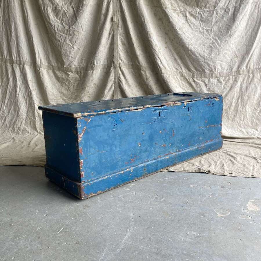 An antique Victorian Leicestershire railway painted pine storage box settle