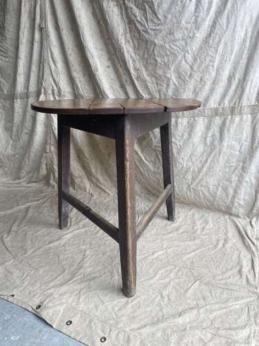 A primitive antique Welsh mid 19th century pine cricket table
