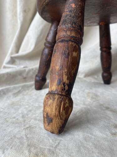 A charming Scottish 19th century burr elm antique candle stool