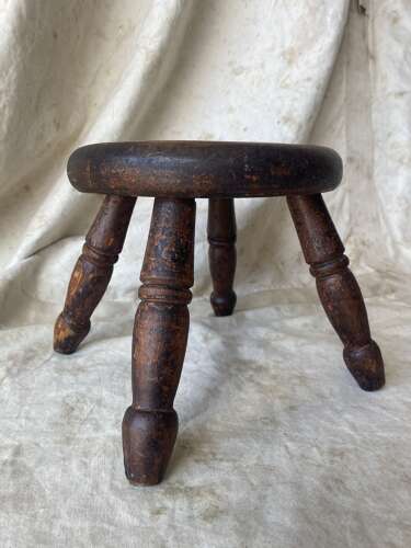 A charming Scottish 19th century burr elm antique candle stool