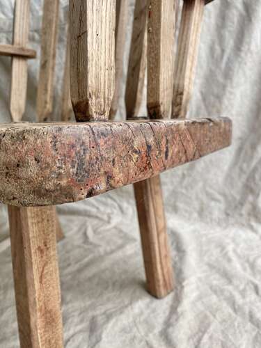 A wide antique elm and ash 19th century Irish famine hedge chair