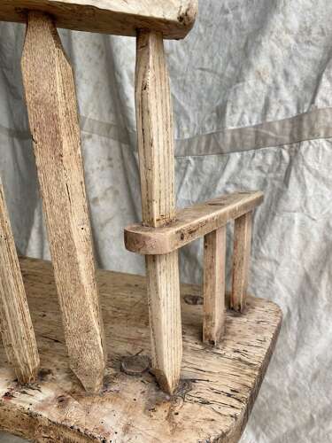 A wide antique elm and ash 19th century Irish famine hedge chair