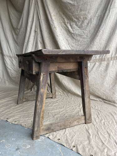 A primitive 18th century antique Spanish oak console table