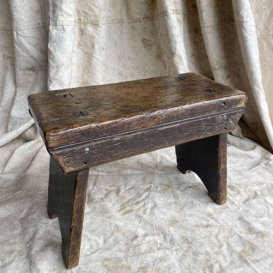 An antique Scottish Georgian elm creepie stool