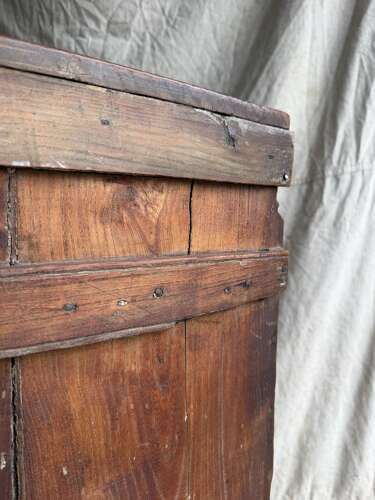 A late 18th century English antique elm and pine barrel back settle
