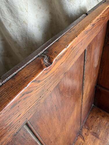 A Georgian Welsh antique pitch pine settle