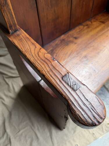 A Georgian Welsh antique pitch pine settle