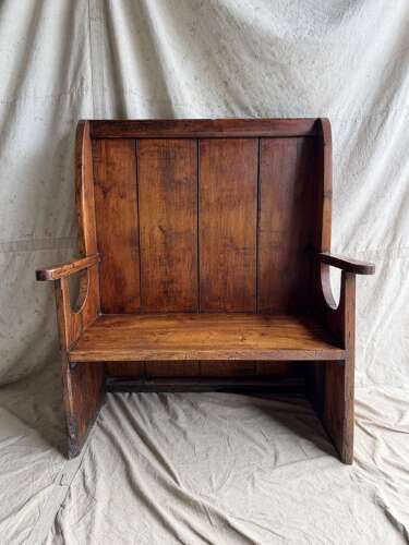 A Georgian Welsh antique pitch pine settle