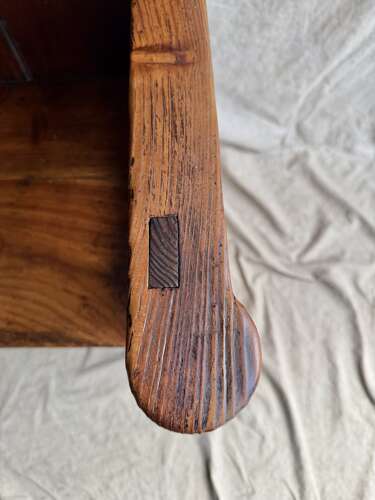 A Georgian Welsh antique pitch pine settle