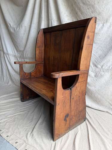 A Georgian Welsh antique pitch pine settle