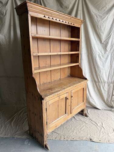 A 19th century Irish pine one piece antique dresser