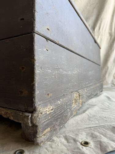 A rare 19th century antique Welsh vernacular farmhouse box settle