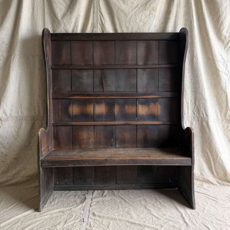 A 19th century antique Welsh elm tavern settle with high backrest