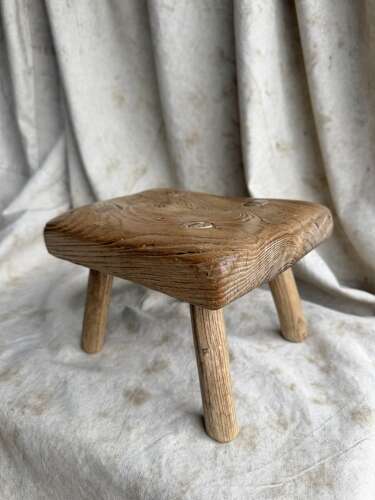 A Georgian antique elm candle stool