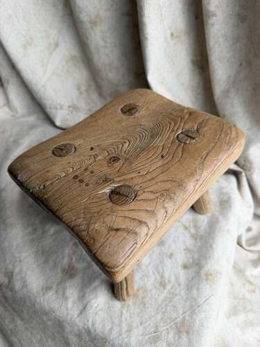 A Georgian antique elm candle stool