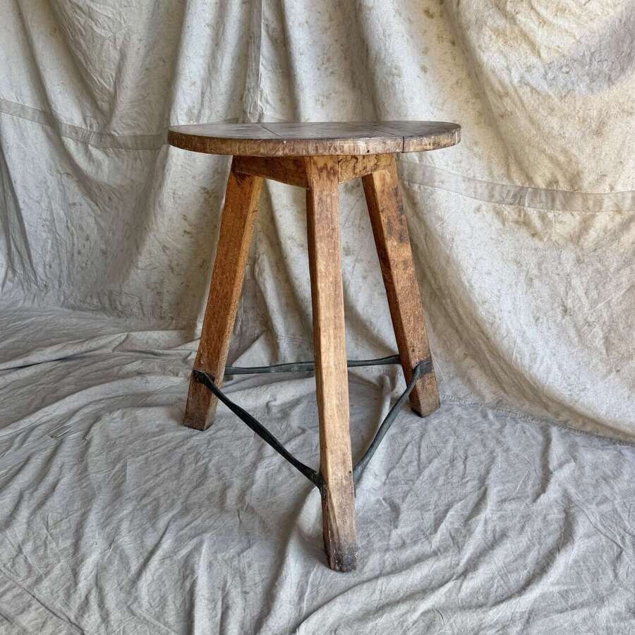 An antique Irish late 19th century elm cricket table